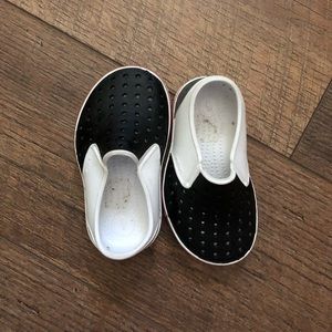 Native shoes size 6